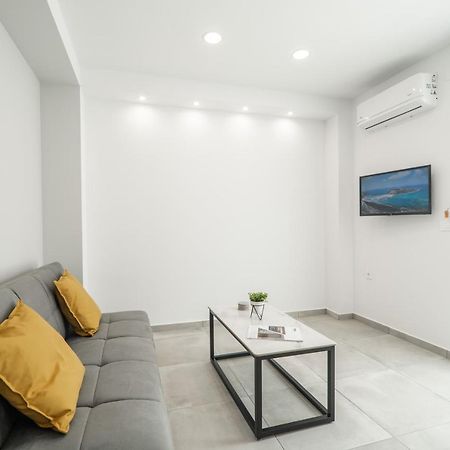 Kiani Apts 칼리베스 외부 사진
