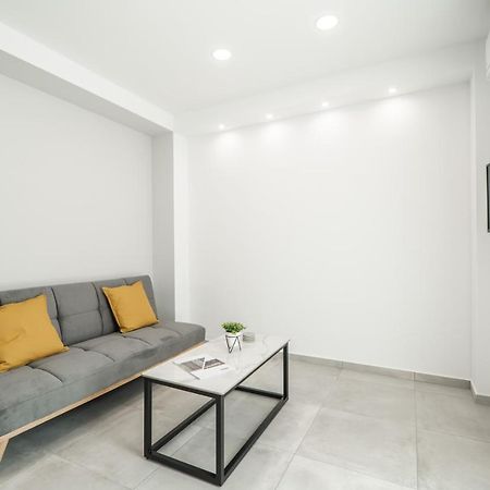 Kiani Apts 칼리베스 외부 사진